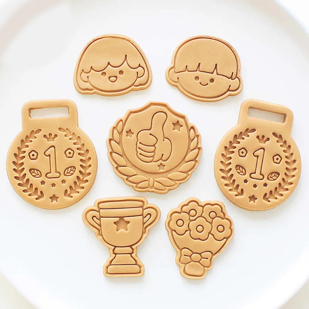 메달 트로피 쿠키 커터 만화 케이크 비스킷 몰드 쿠키  - Kitchen Appliances For Baking 리뷰 및 가격